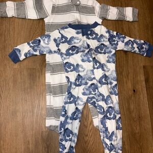 Burt’s Bees Baby Onesie Bundle